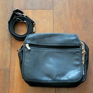 GUN TOTE'N MAMA CONCEAL CARRY BAG